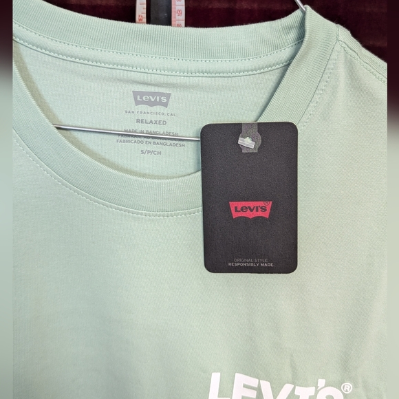 Levi's Relaxed Men's Fit Shirt - Picture 2 of 3